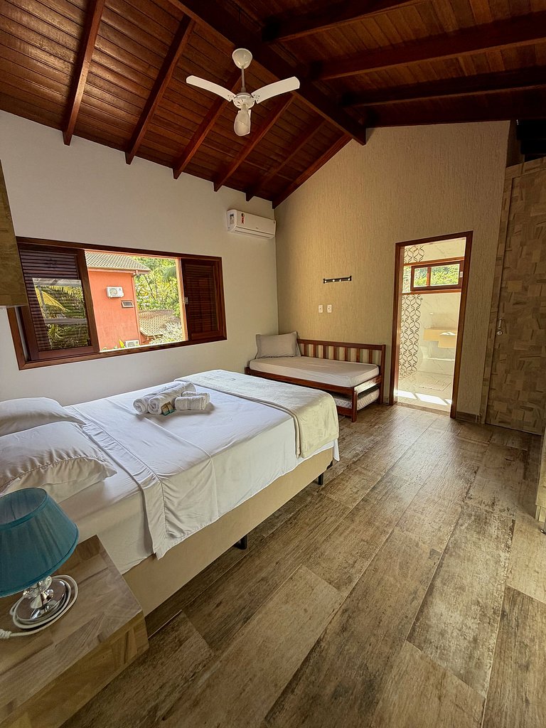 Casa Itamambuca / Piscina/ Jacuzzi/ 4 Suites com Ar