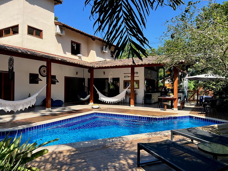Casa Itamambuca / Piscina/ Jacuzzi/ 4 Suites com Ar