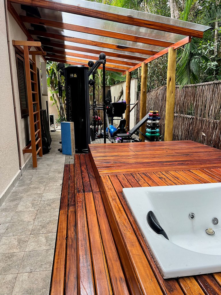 Casa Itamambuca / Piscina/ Jacuzzi/ 4 Suites com Ar